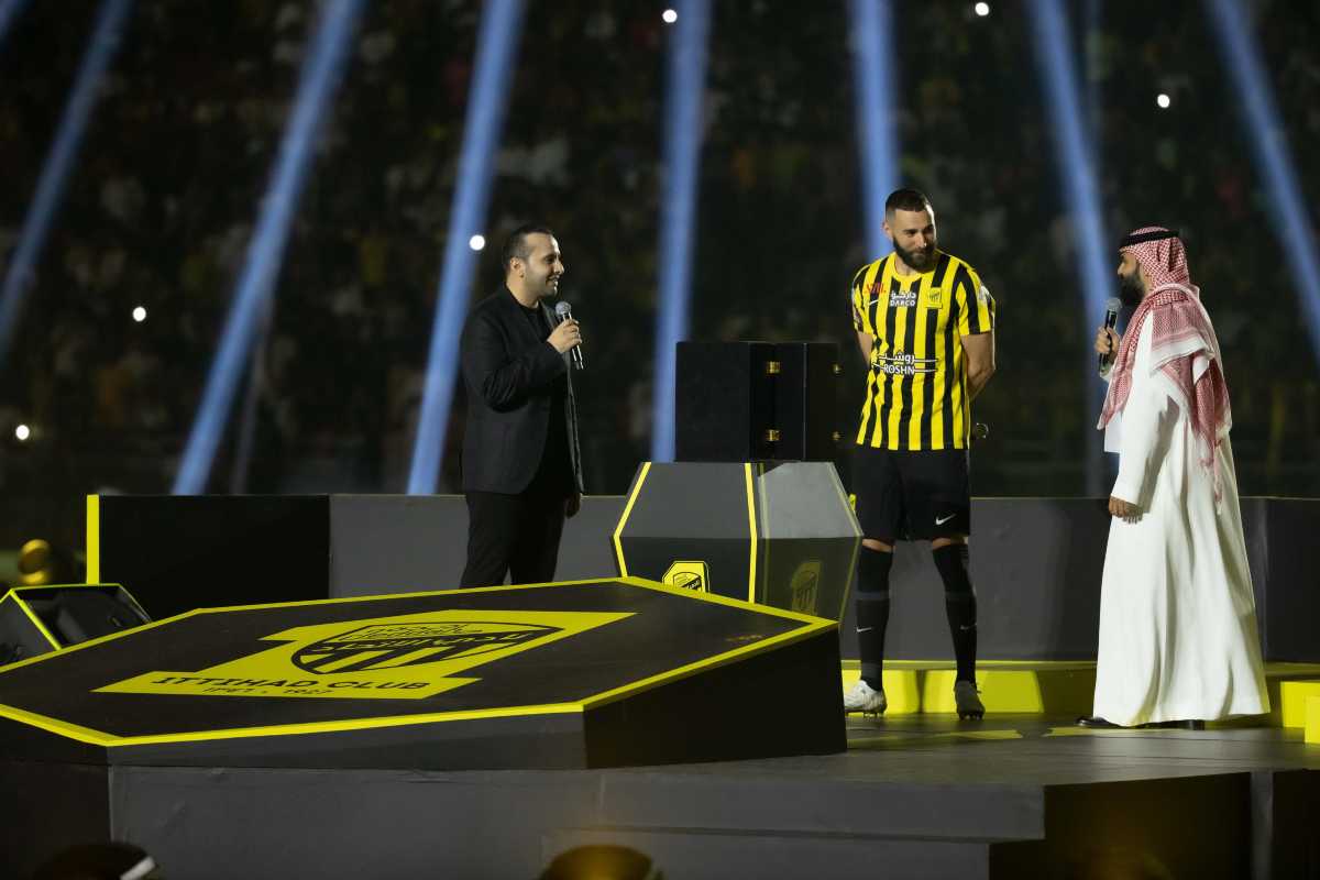 Karim Benzema, lo spettacolare presentazione dell'Al Ittihad