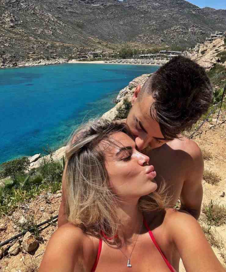 El Shaarawy e Ludovica Pagani da sogno in vacanza