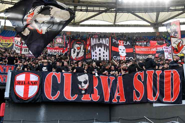 Tifosi del Milan contro la decisione della società