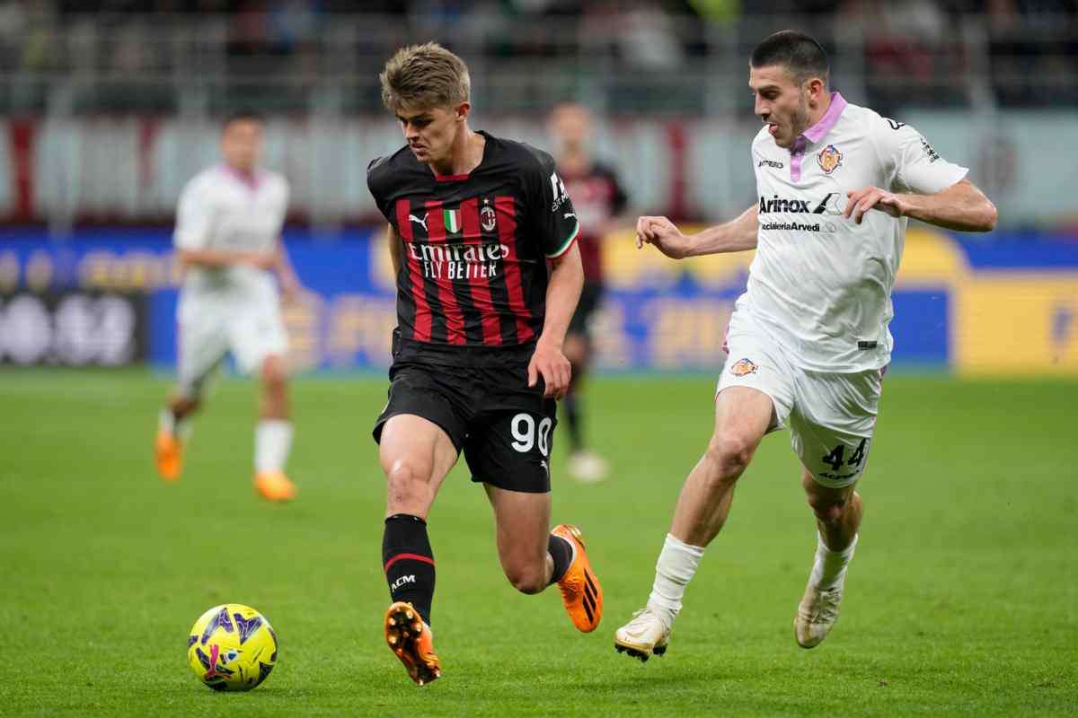 Charles De Ketelaere lascia il Milan