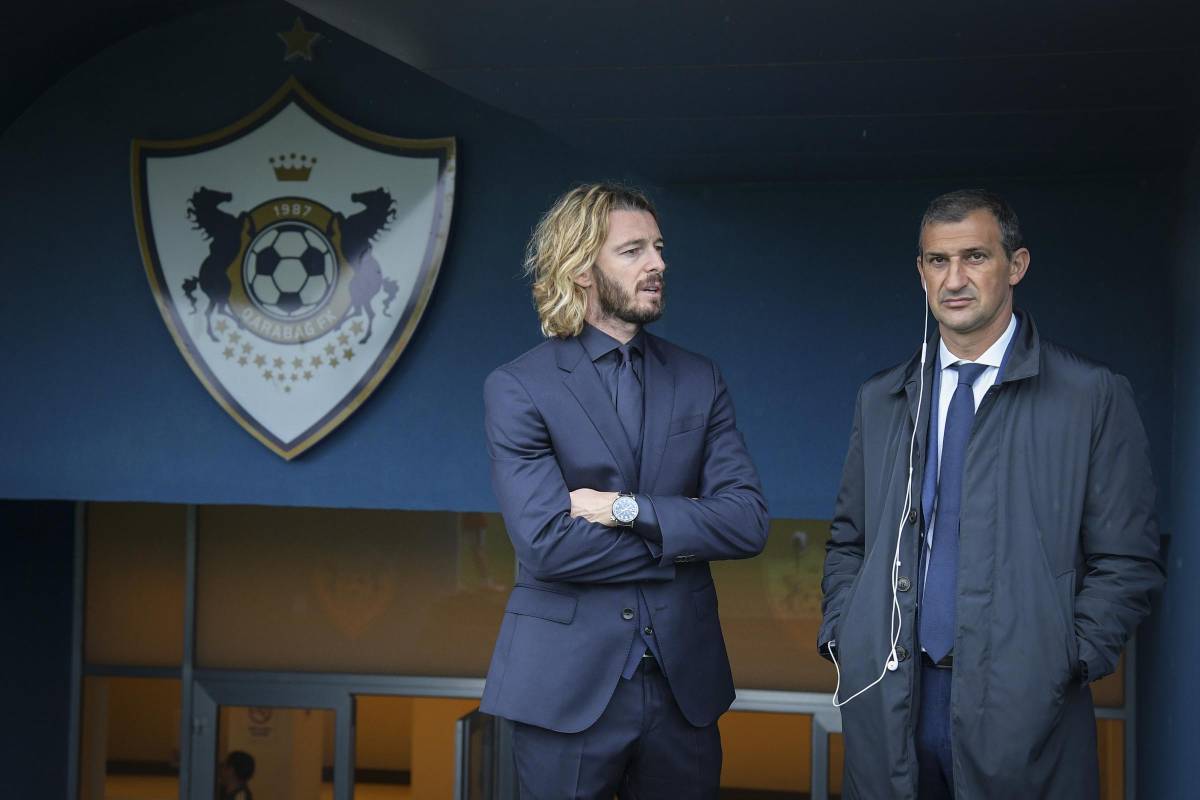 Tarantino con Balzaretti in uno stadio 